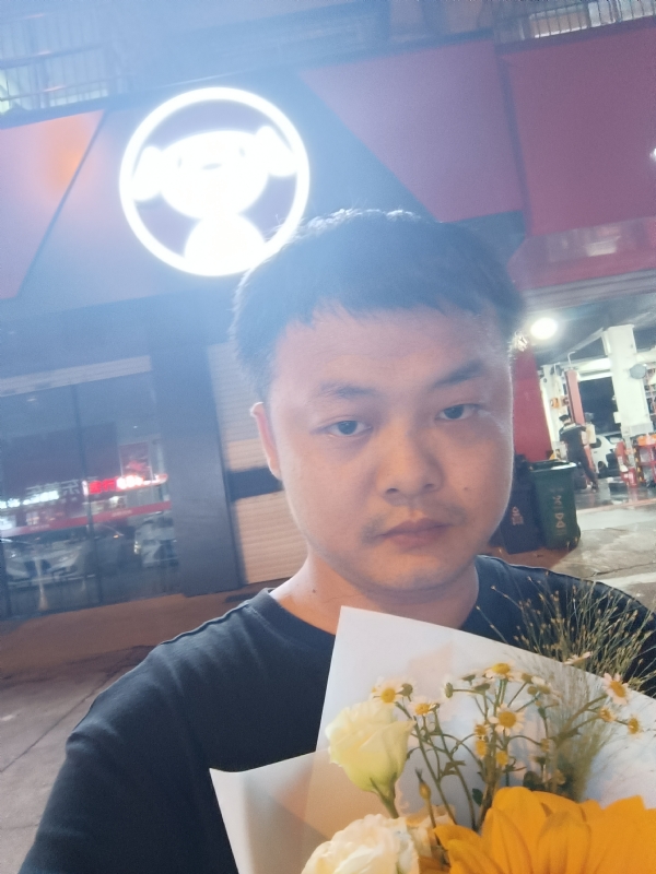 小陈的第一张照片--长沙认干亲服务网